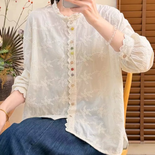3色/カラフルボタン刺繍ブラウス ・12481