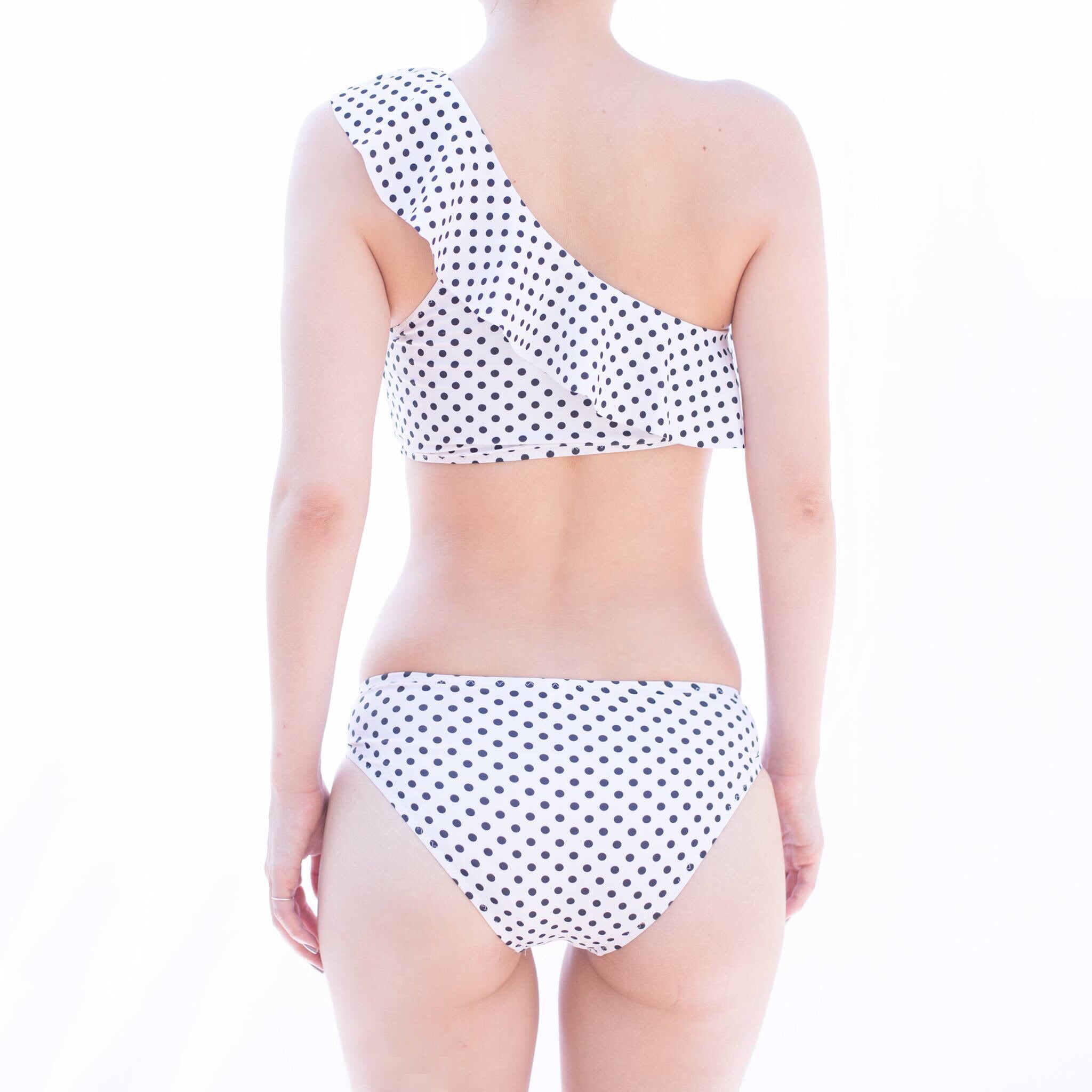 Bikini♡ワンショルダードットフリルビキニ ホワイト | GE store Bikini♡ワンショルダードットフリルビキニ ホワイト | GE store