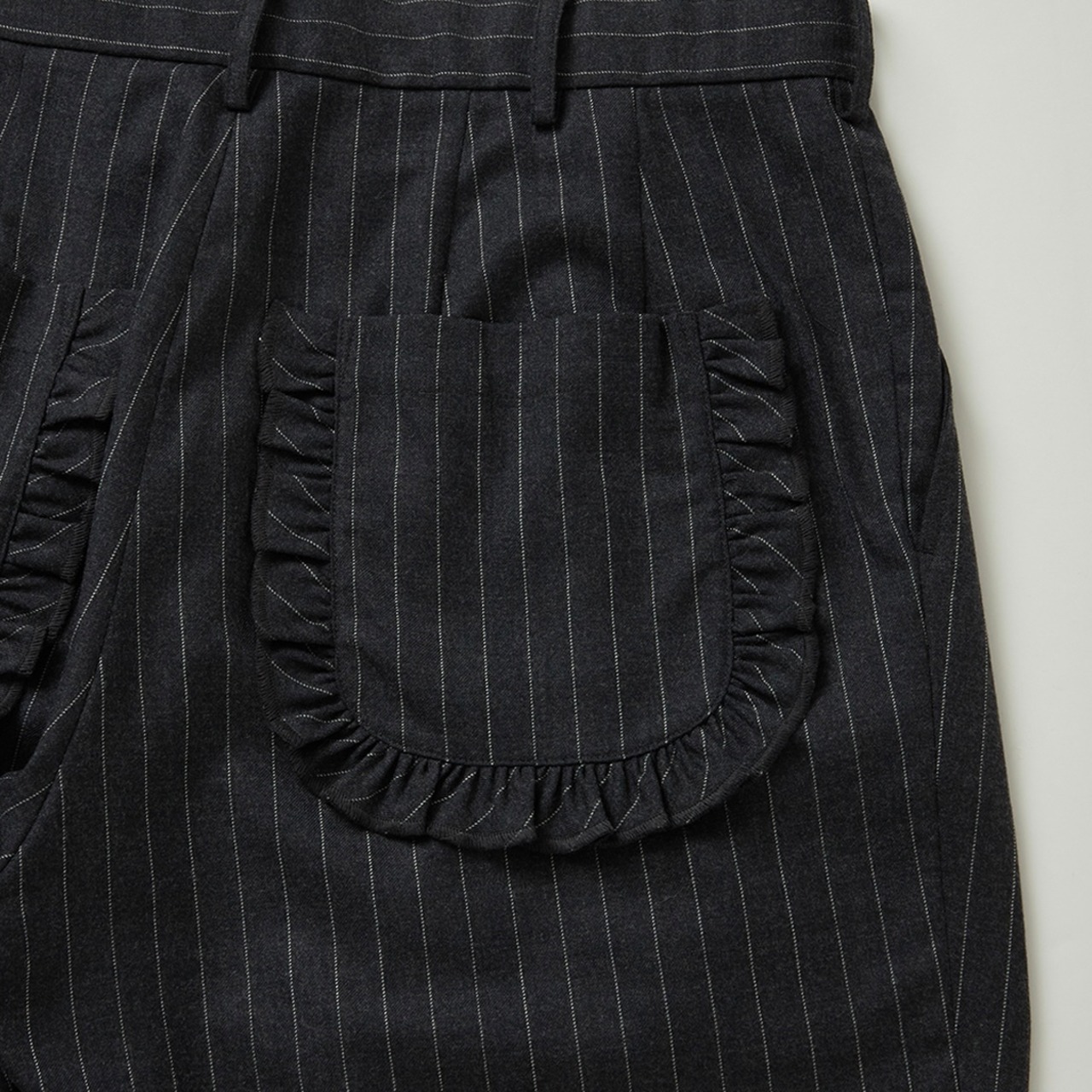 NICK GEAR  Fril slacks