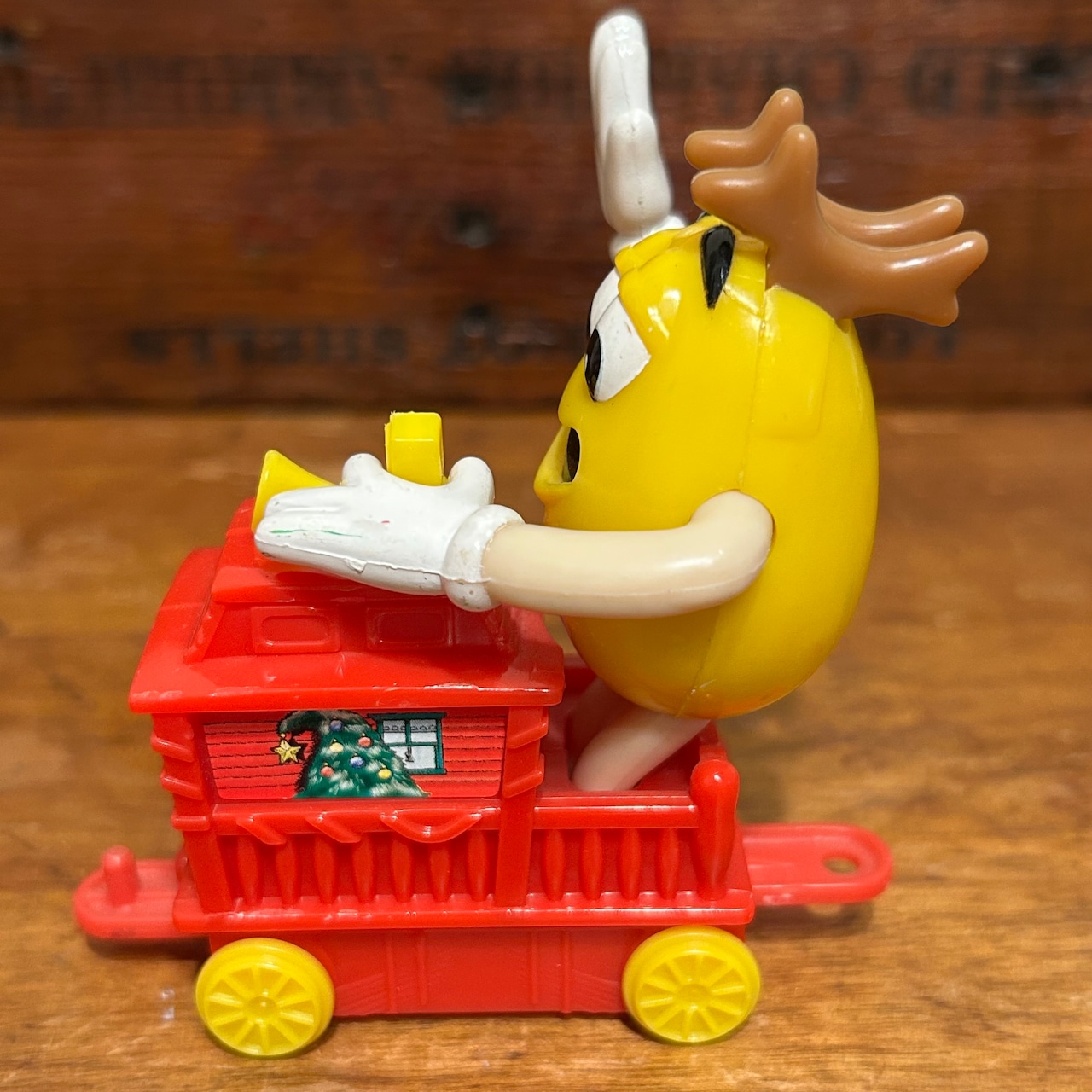 M&M's クリスマス・トレイン・トッパー サーカストレイン 列車 機関車 イエロー ミールトイ エムアンドエムズ MU-241