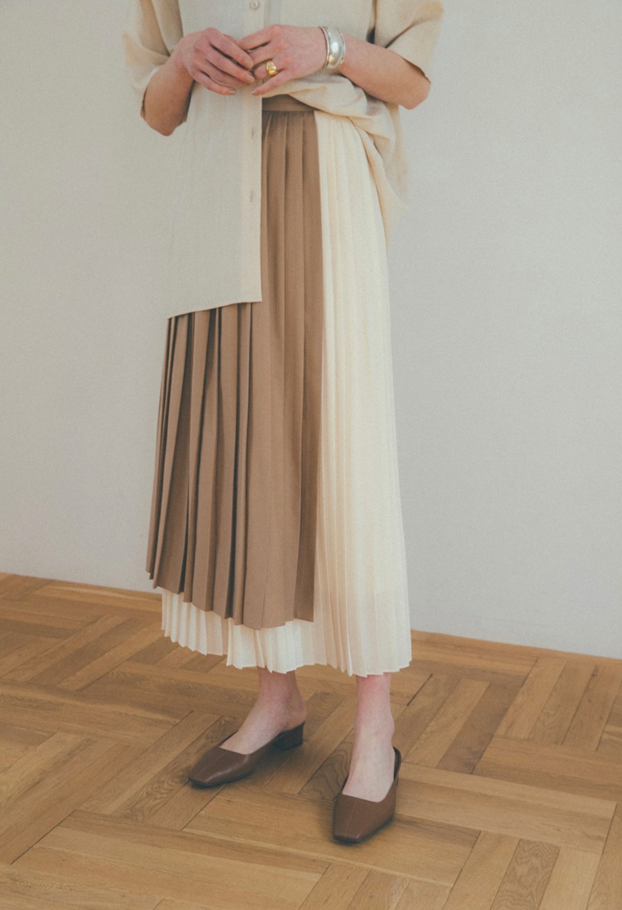 CLANE クラネ　 BI COLOR PLEATS SKIRT