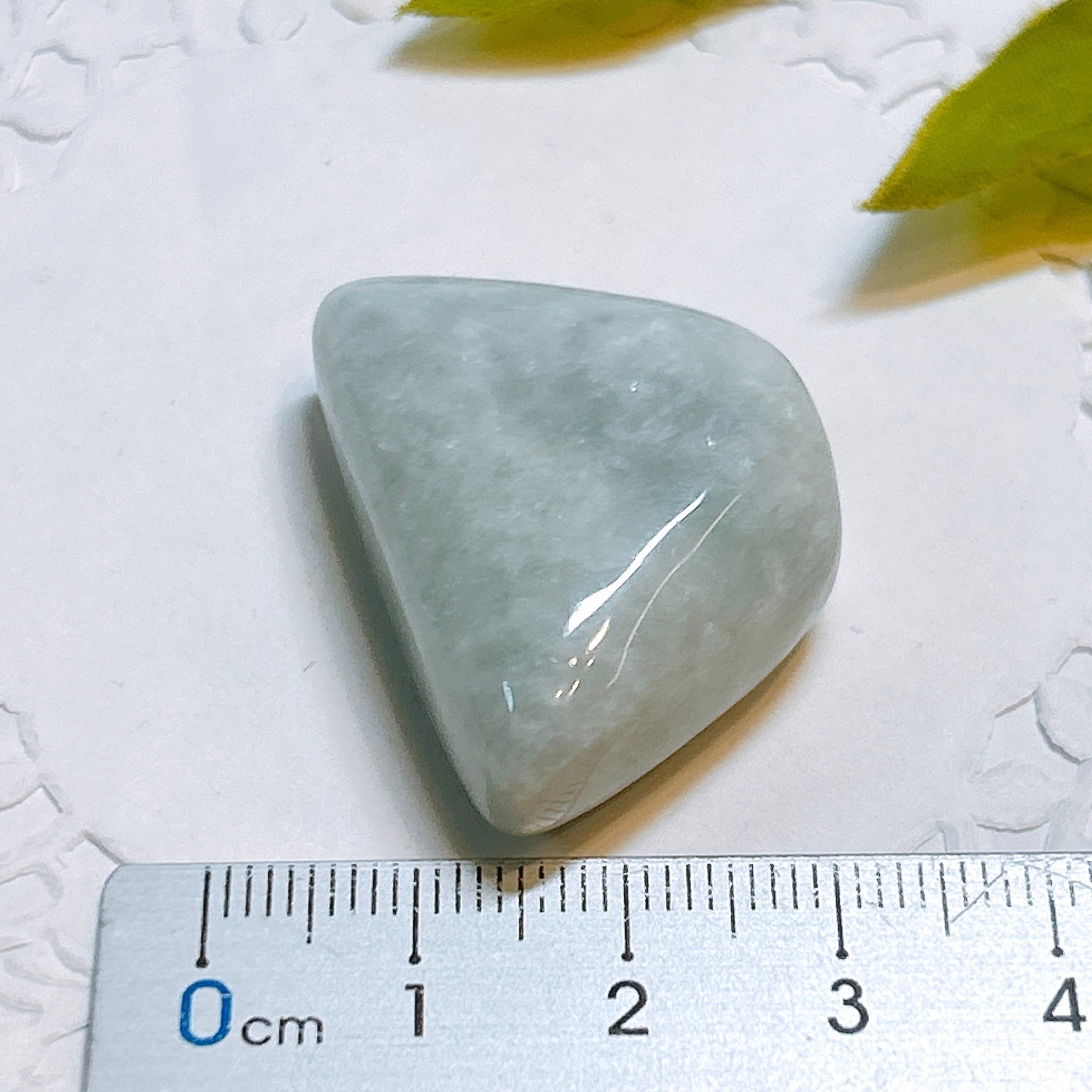 17965】 翡翠 ミャンマー産 ヒスイ ひすい ジェード タンブル 磨き石