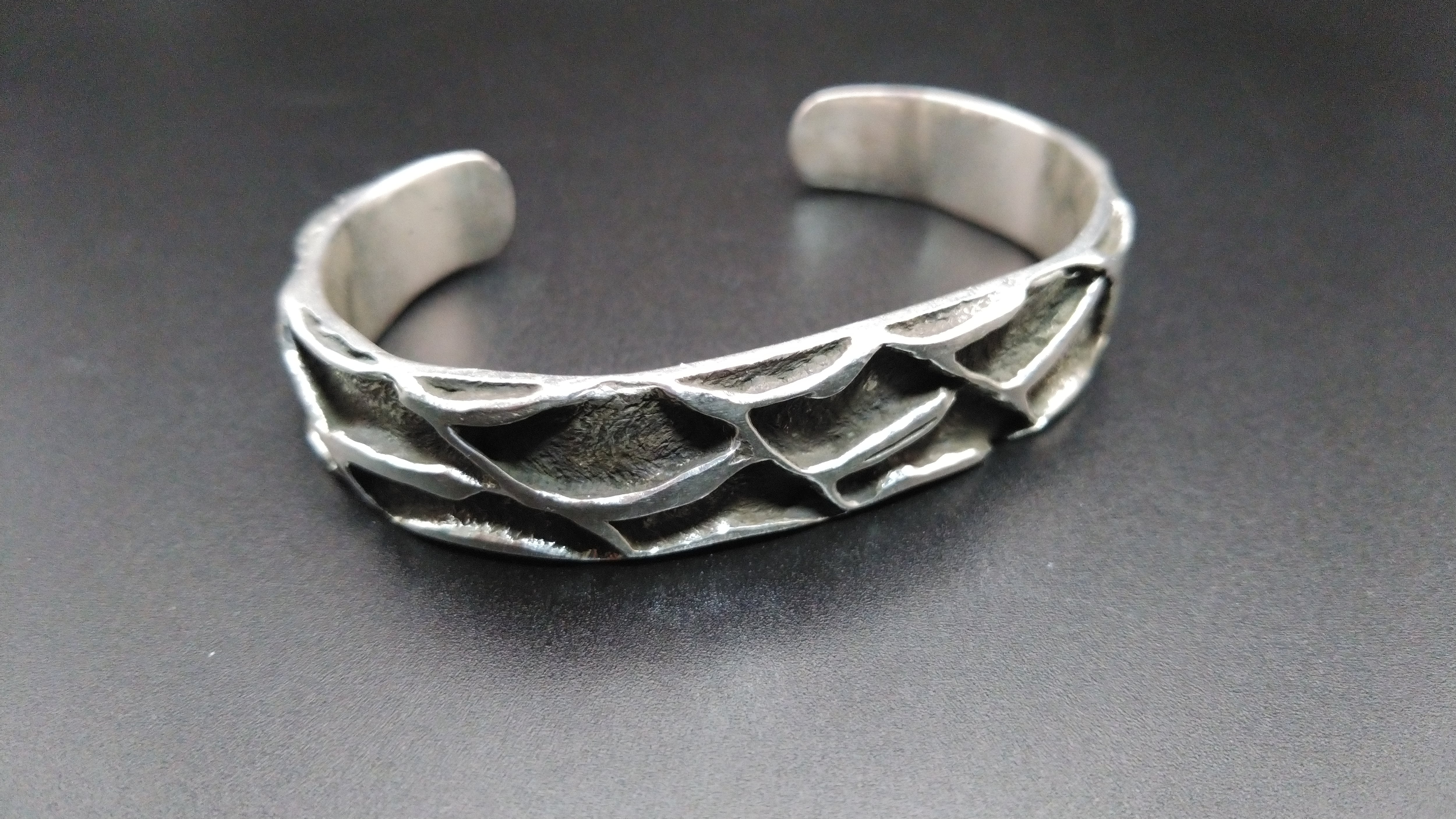 トライバルテクスチャーバングル【AB-004】 | WHEEL WORKS