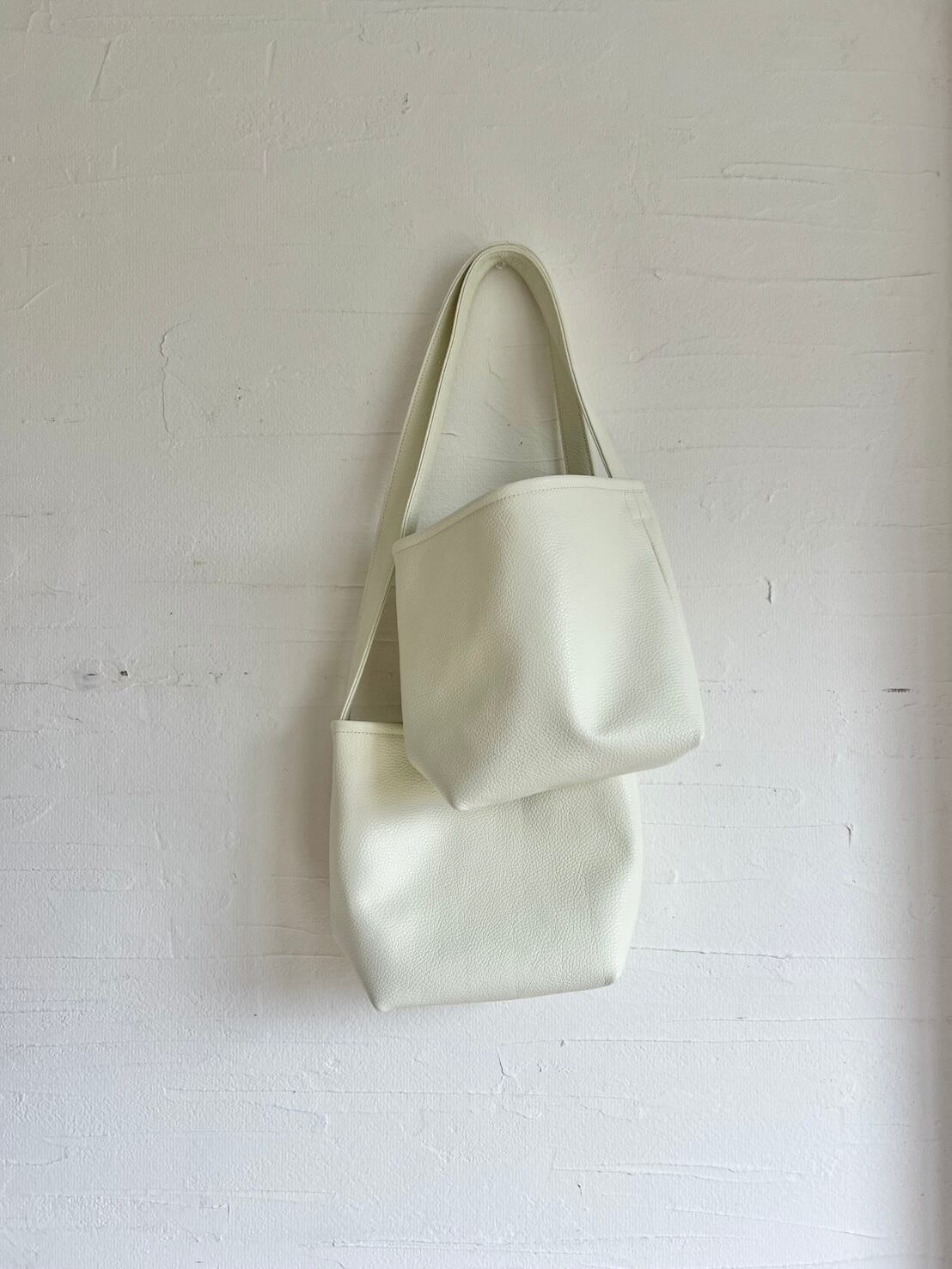 ayakawasakiさんのワンハンドルバッグ ayakawasaki