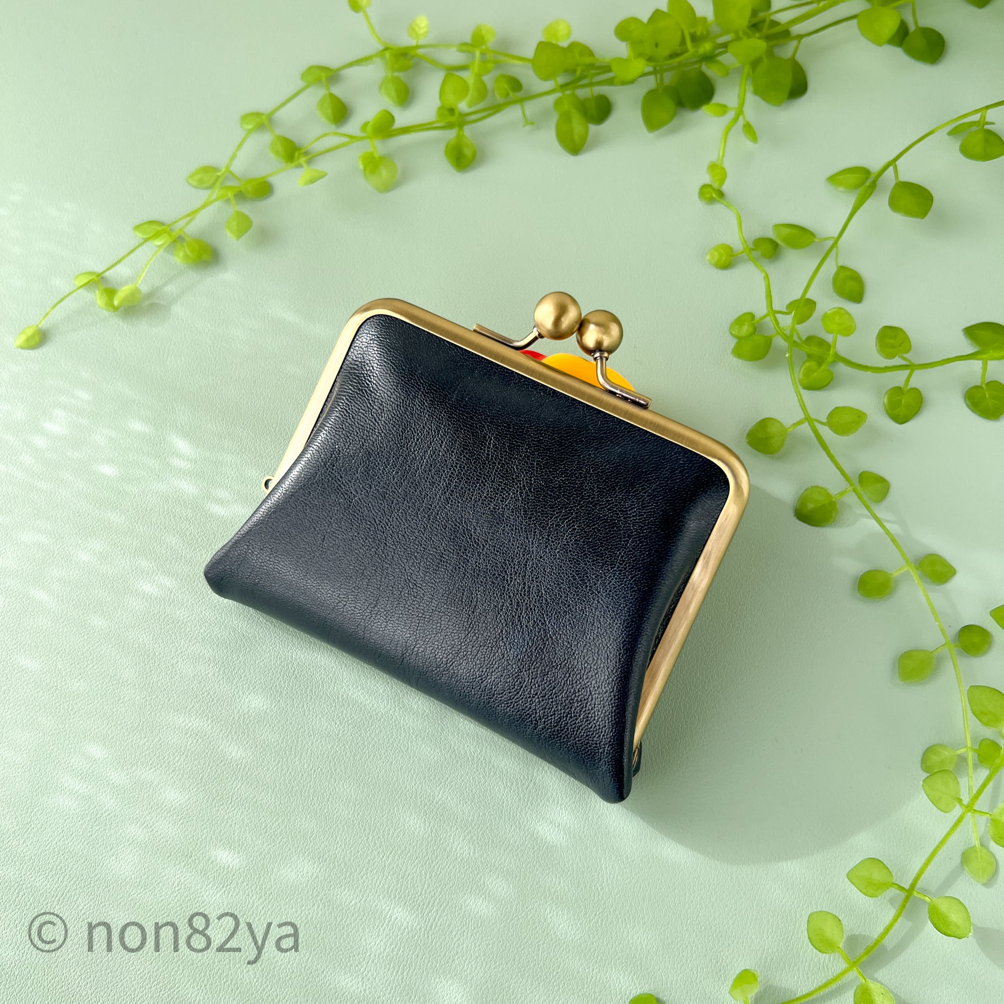 ぴょん吉　がま口お財布 池之端銀革店】Cramp×SUKUMO Leather 藍染めがま口財布 | 藤巻百貨店