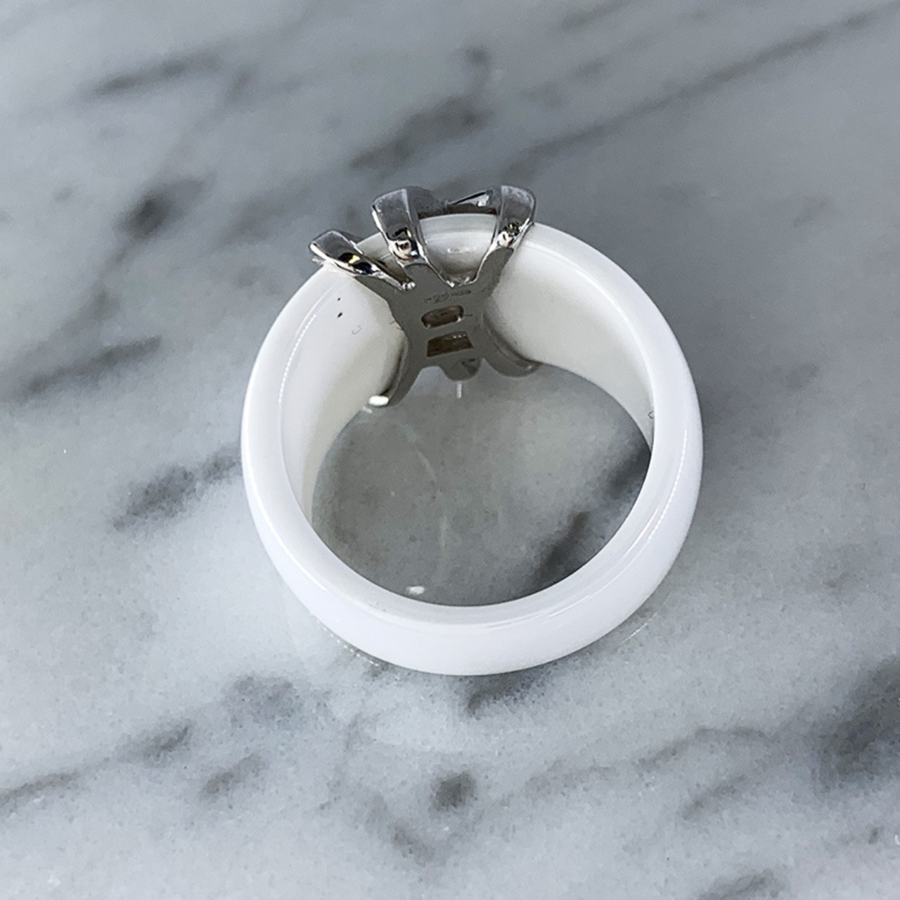 セラミックリング　ゴージャスな白い指輪　大振りリング 12acch16-2