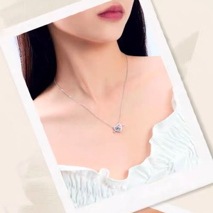 おしゃれ ピンク×シルバー キラキラ ハート ネックレス