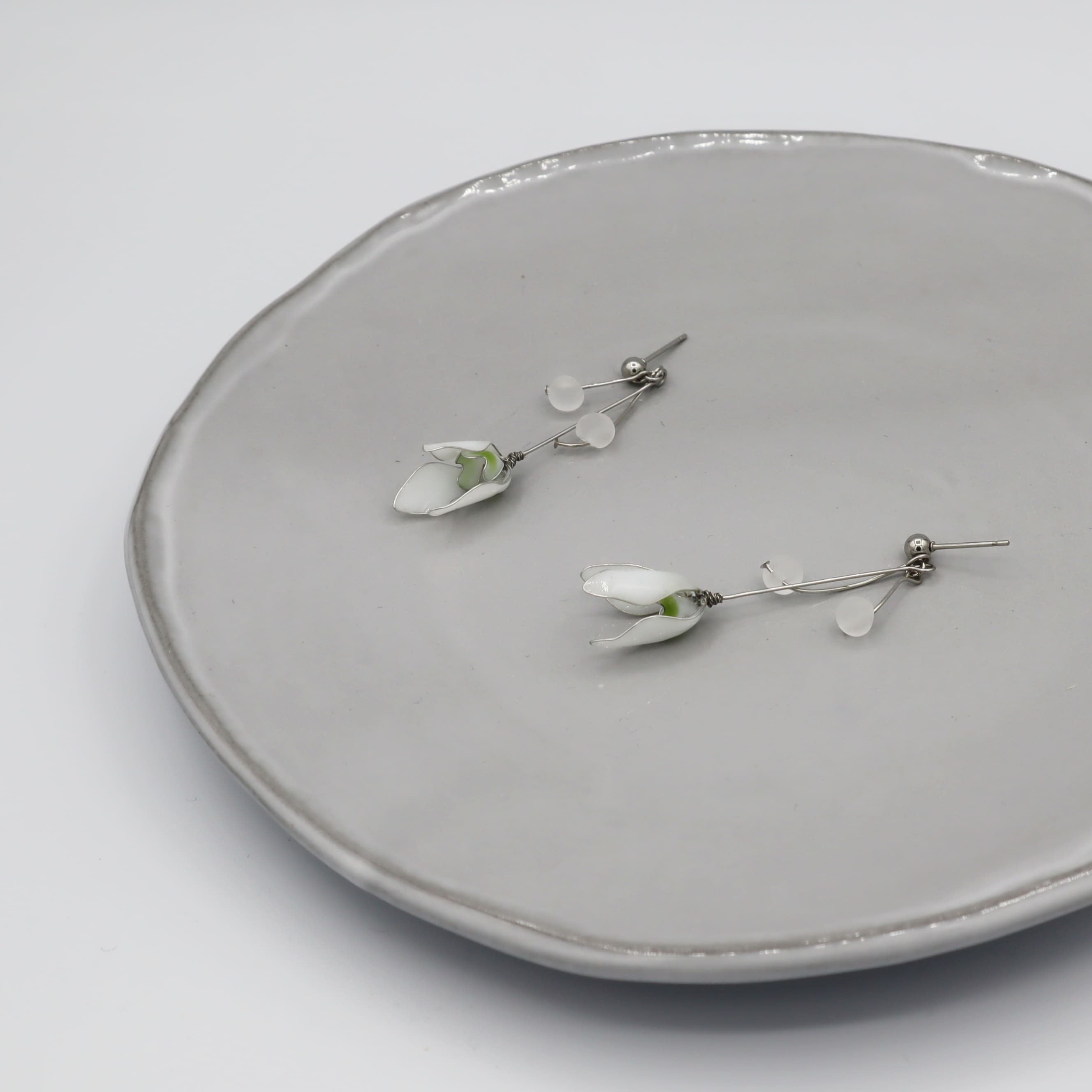 snowdropピアス