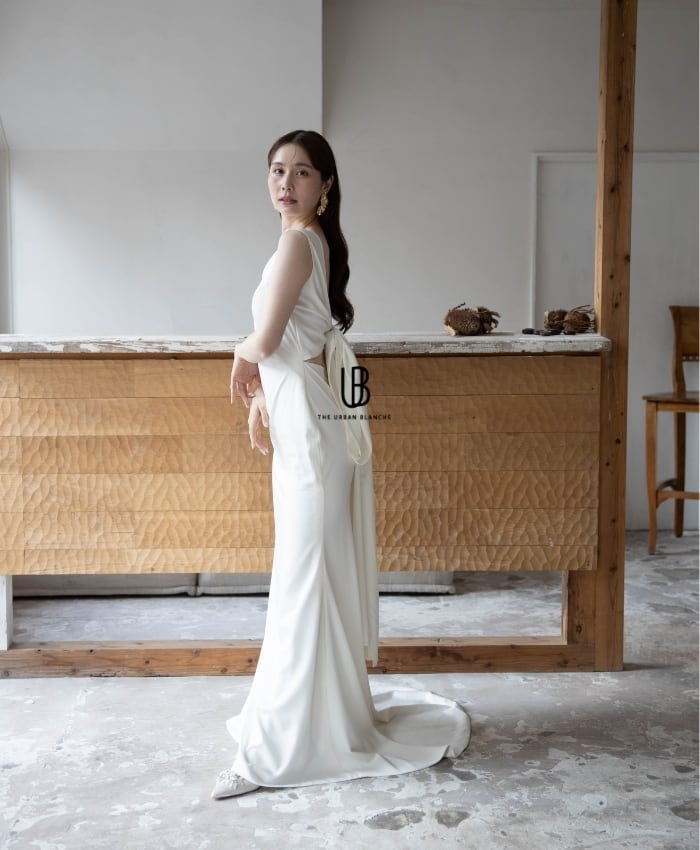 THE URBAN BLANCHE ORIGINAL 】ウエディングドレス Vネック スレンダー