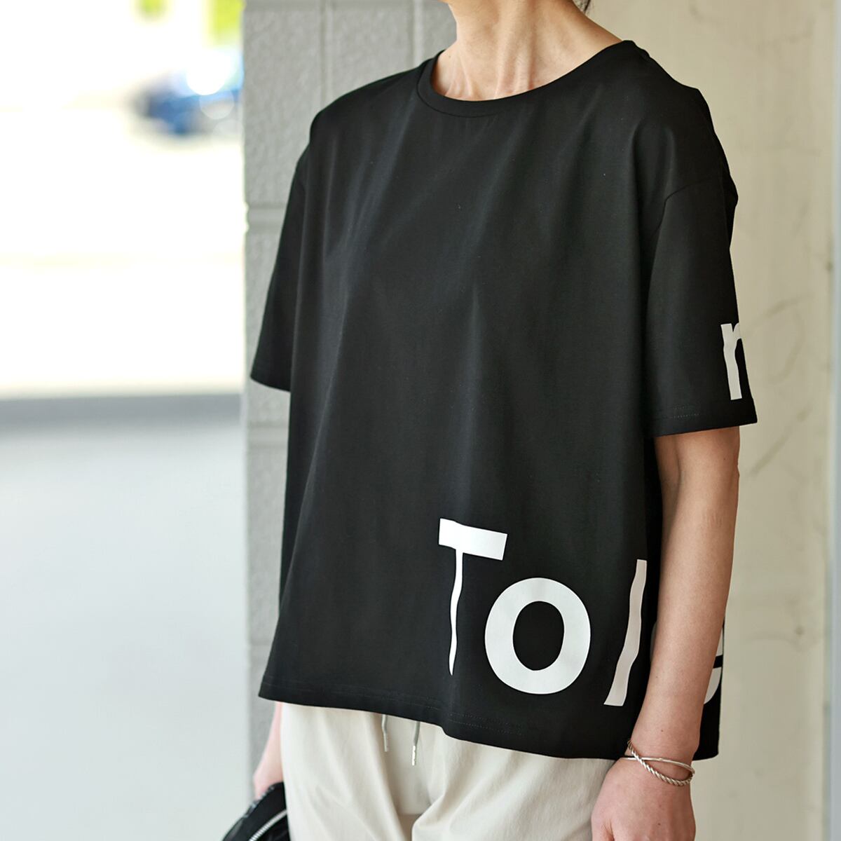 サマーSALE!7/11 20:00 スタート TOLNERA (トルネラ) サイドロゴ ルーミーTee【レビュー投稿で¥500クーポン!キャンペーン対象商品】