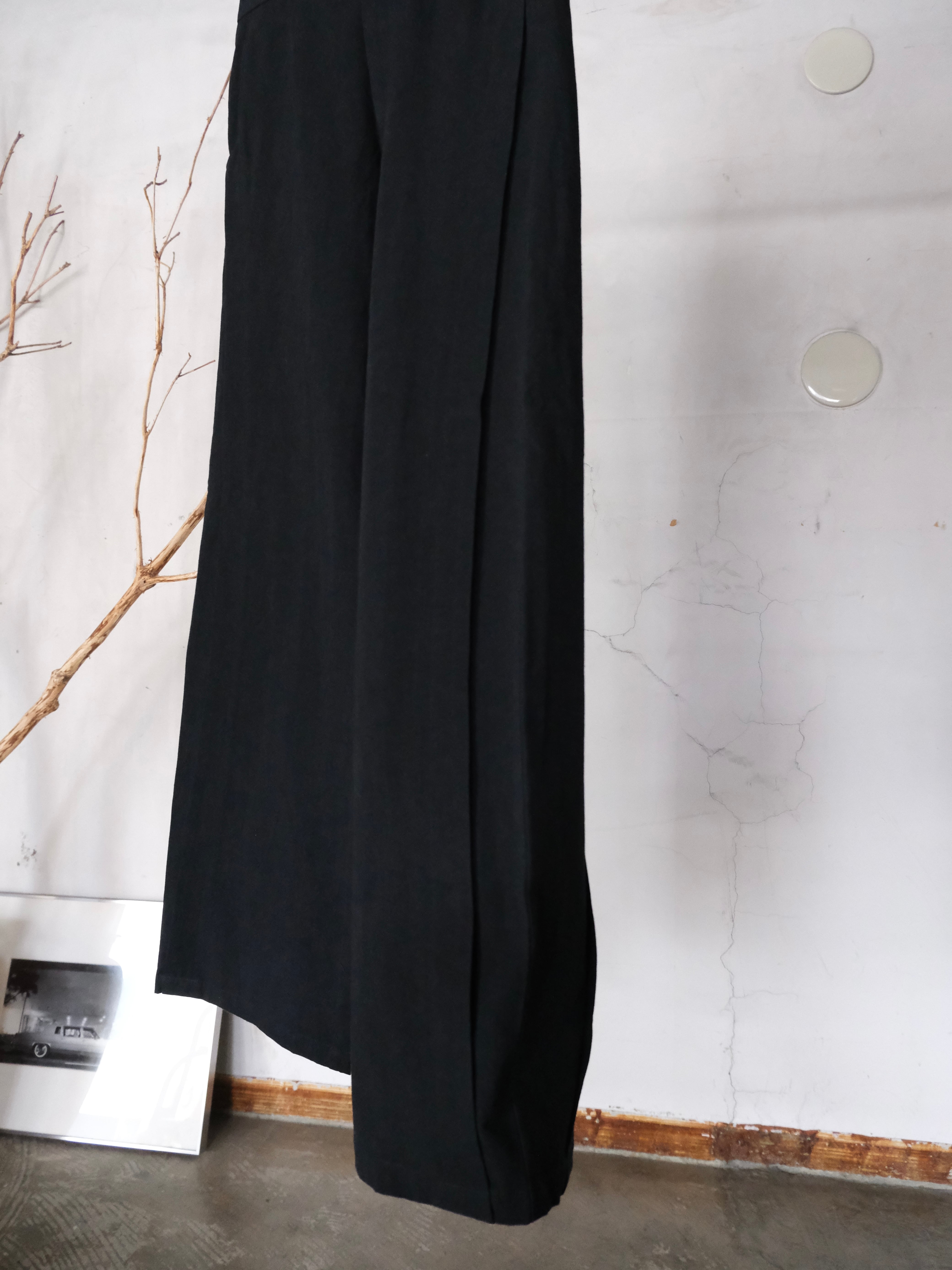 STEAF】 WAVE TUCK PANTS | THE OUR