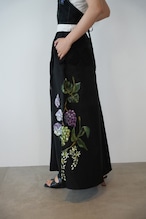 vintage lace skirt side bouquet