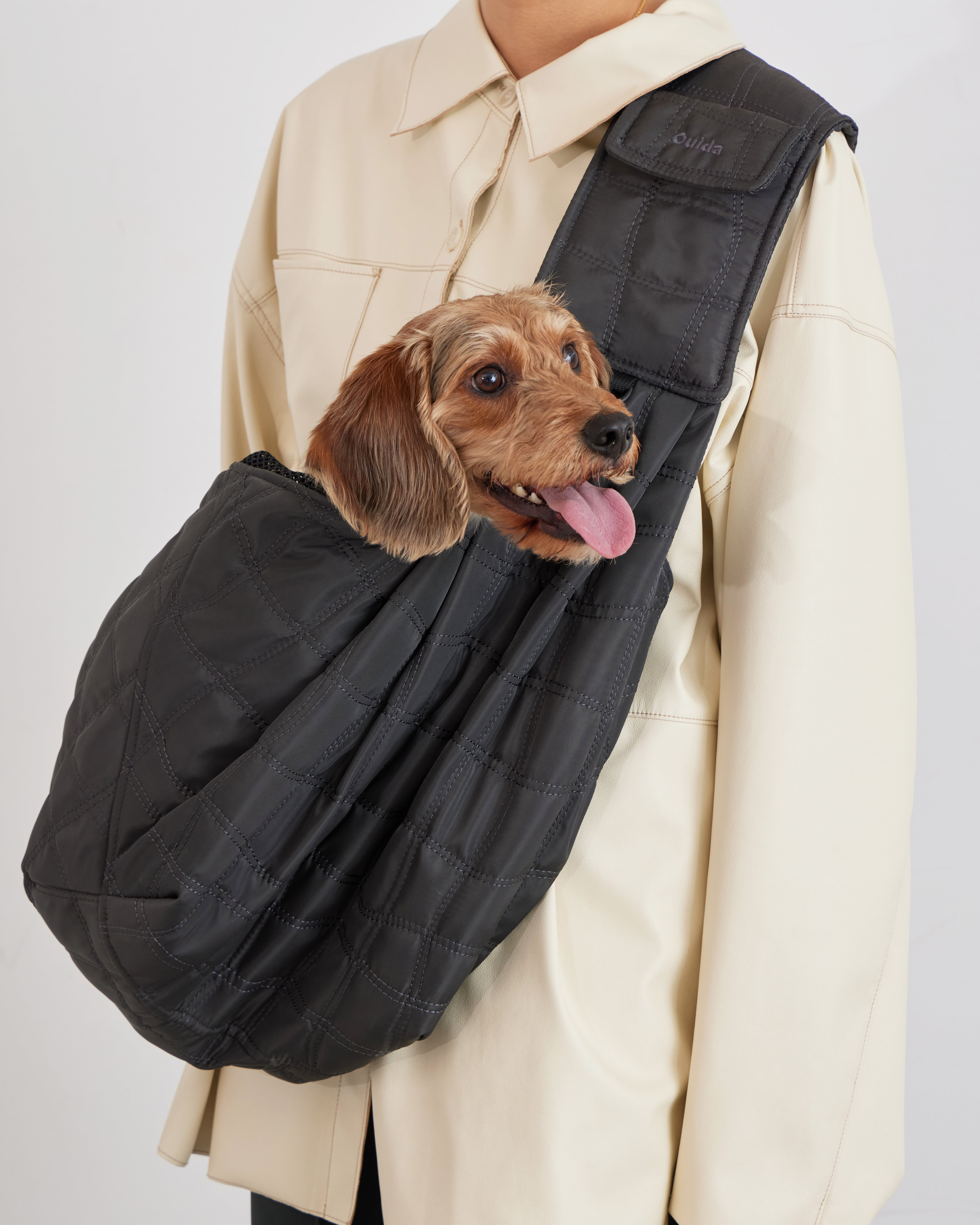 Ouida Sling Bag[ブラック] 犬 スリングバッグ Sling Bag【 Black 】 | Ouida