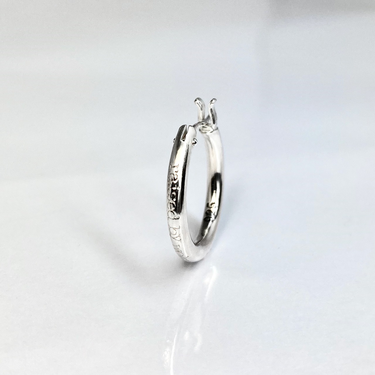 PLAIN HOOP raised by wolves [LARGE] / プレーンフープピアス レイズド バイ ウルヴス L