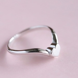 Heart V Ring