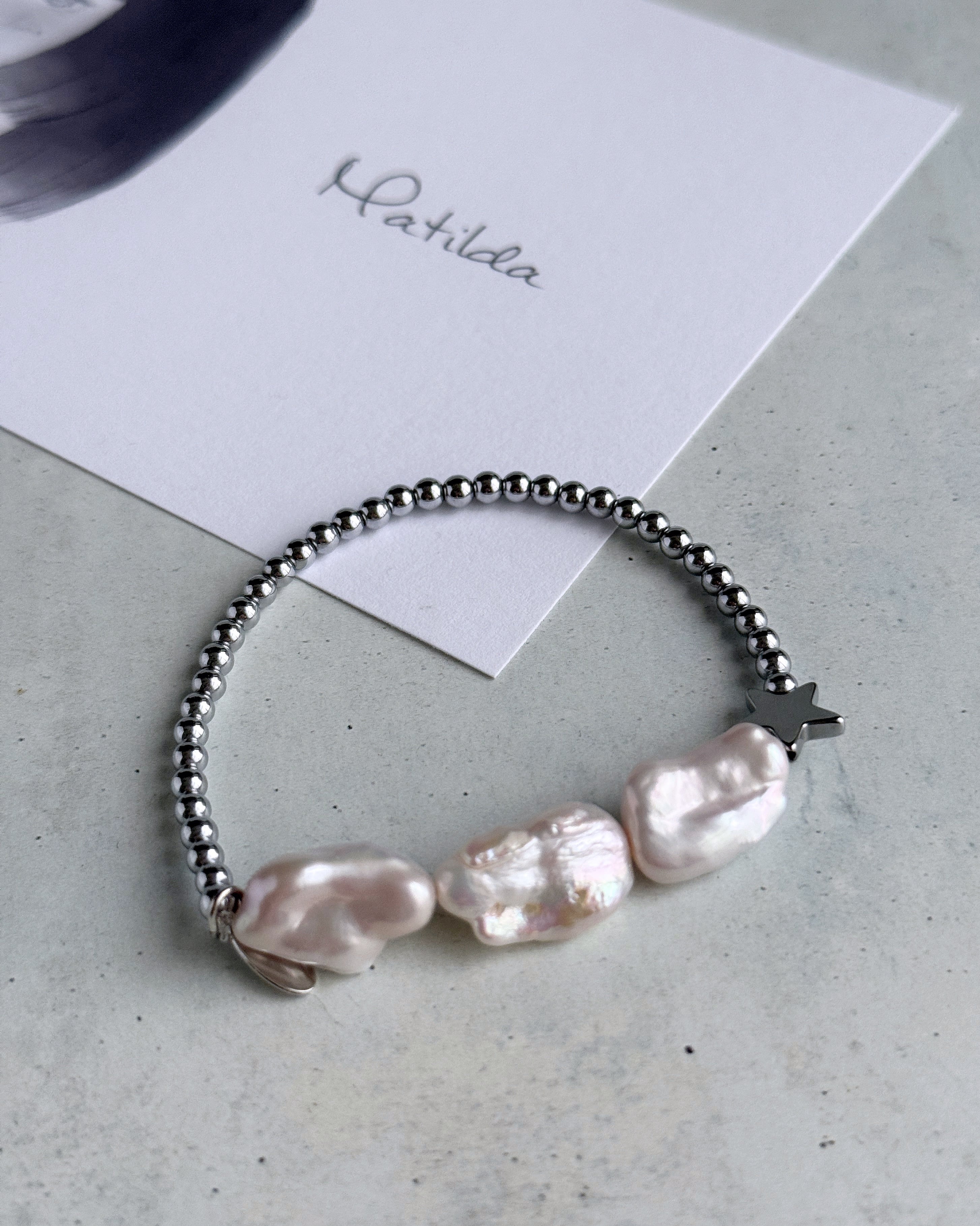 bicolor bracelet(淡水パール×ヘマタイト)