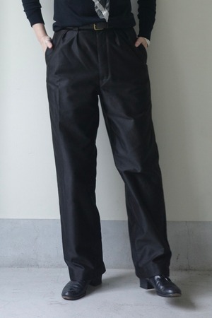 genre ジャンル  / 2TUCK TROUSERS
