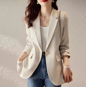 レディース ジャケット 羽織 前開き 長袖 襟付き ポケット 大人可愛い きれいめ シンプル 上品 おしゃれ エレガント 存在感 フォーマル かっちり 都会的 フェミニン 無地 春 秋 入学式 入園式 卒業式 卒園式 授業参観 会議 ミーティング プレゼン ママ オフィス ビジネス OL 通勤 学校 お出かけ パーティー イベント ホテル 発表会 婚活 重ね着 プチプラ 普段使い 着回し 清楚 定番 S M L XL 2XL 3XL 小さいサイズ 大きいサイズ ホワイト ブラック ブラウン イエロー