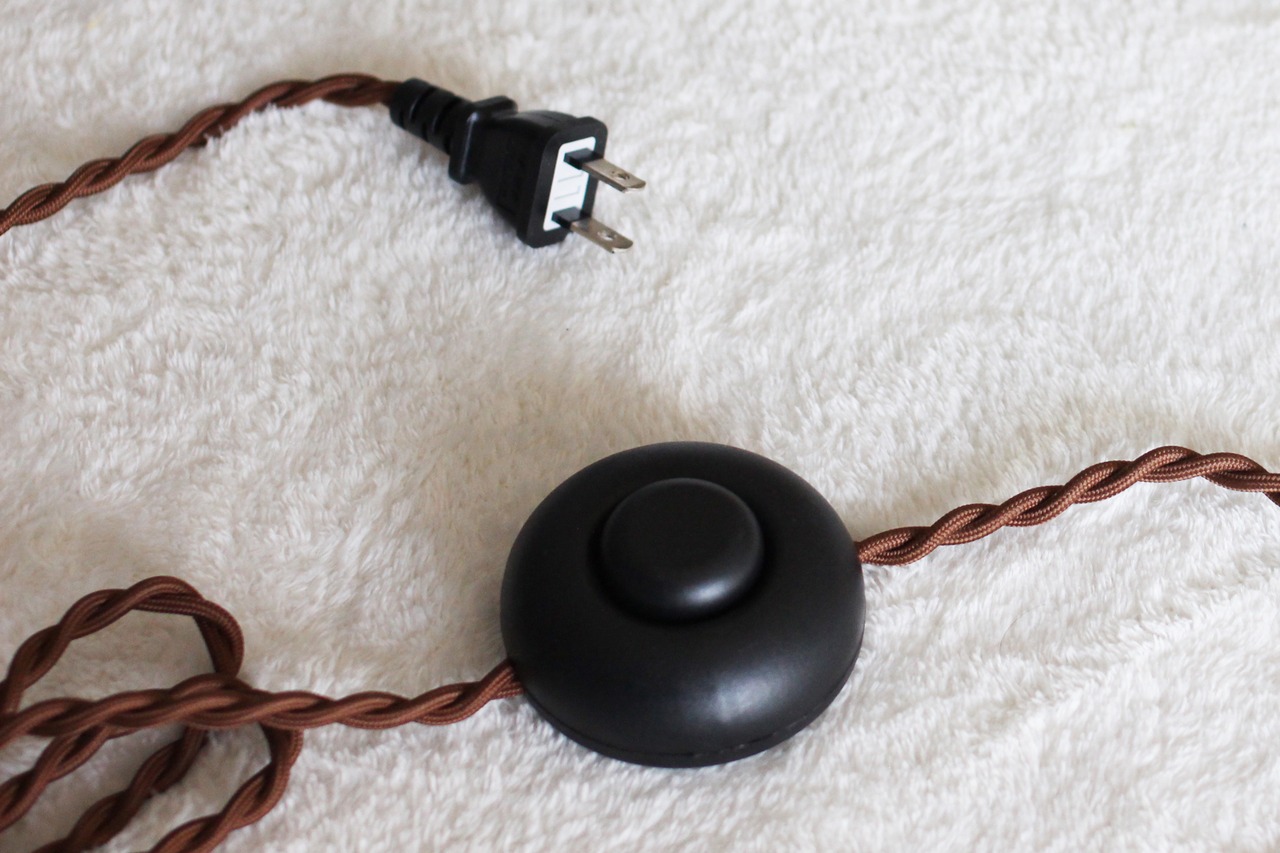 O-008　フロアライト　ゴールド