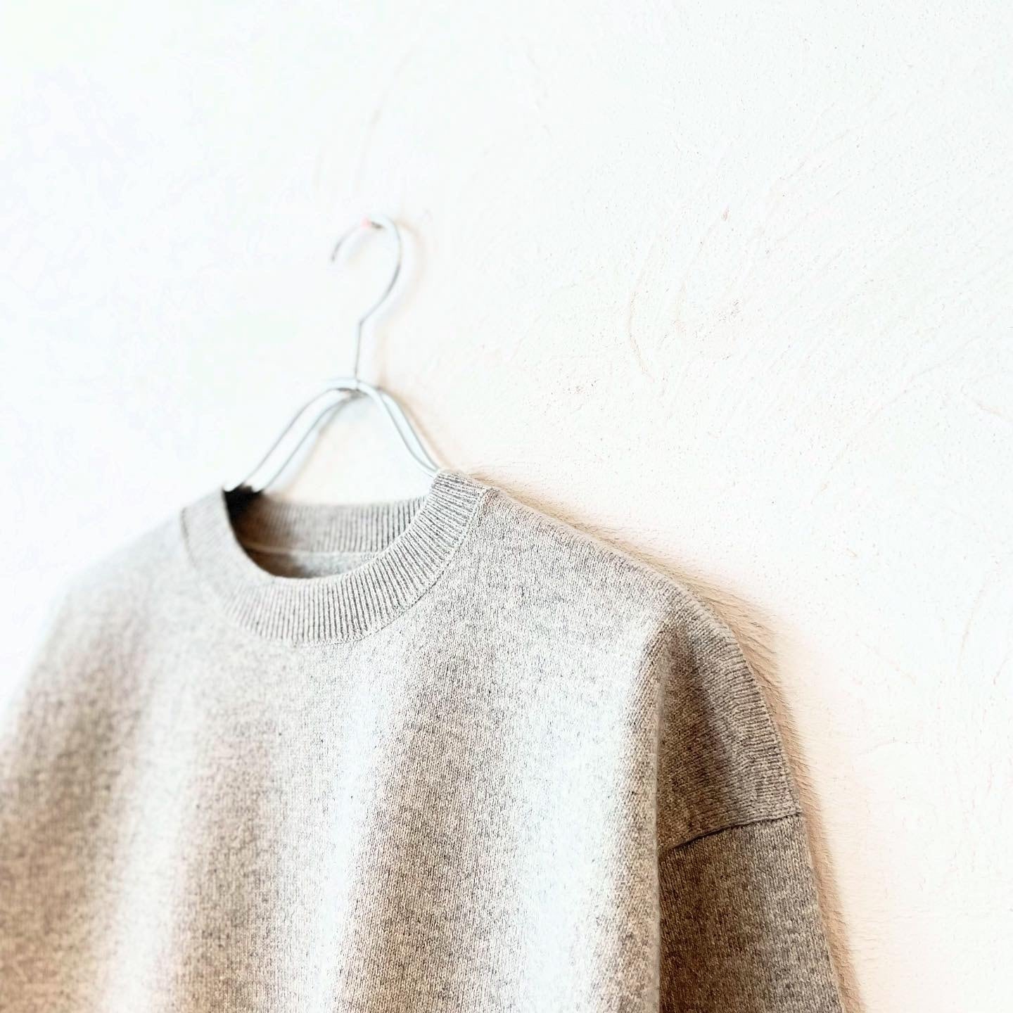 Yonetomi(ヨネトミ) RIGID CASHMERE SWEATER Crew Neck Pullover-Top