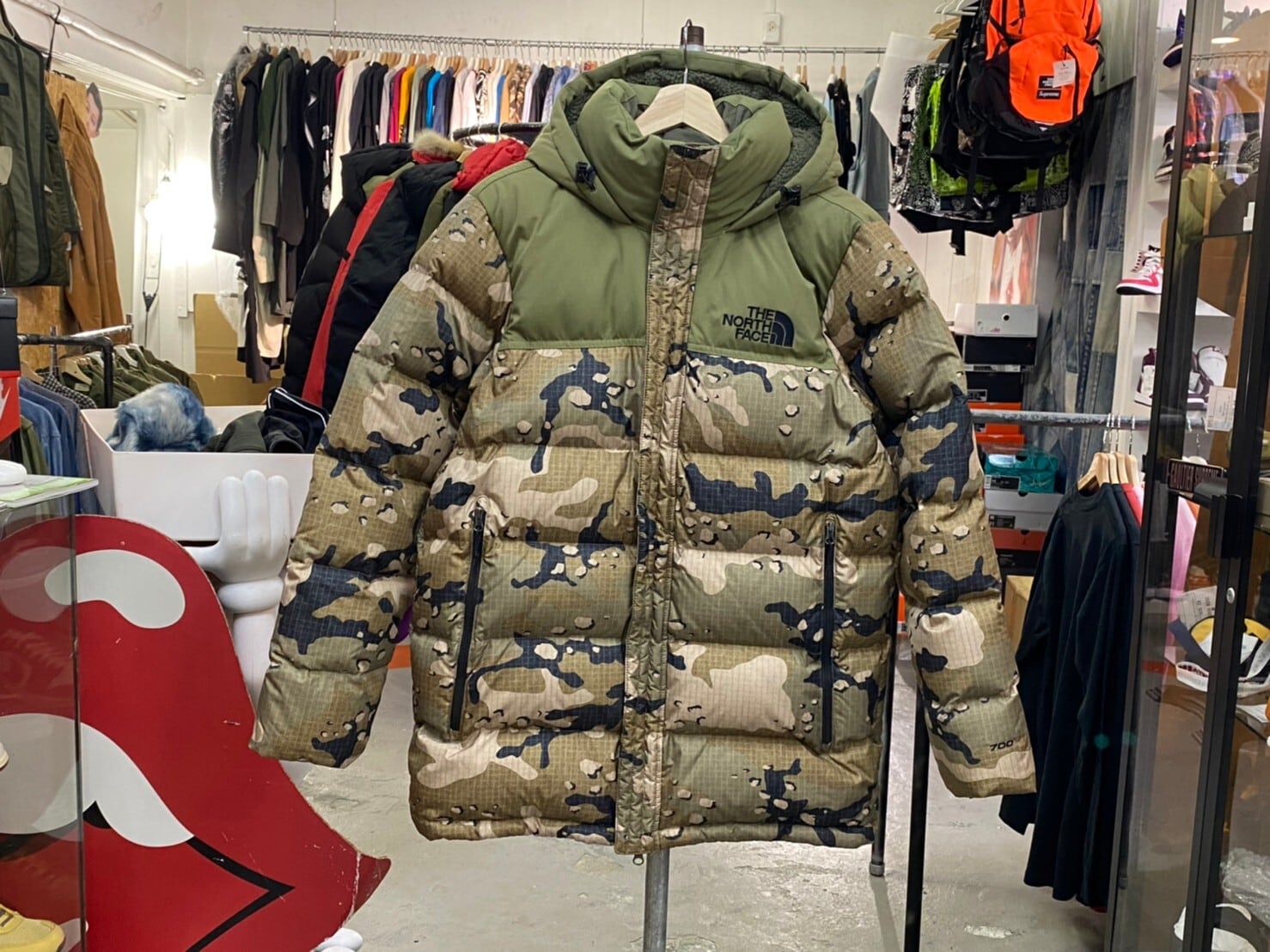 THE NORTH FACE NUPTSE RIDGE PARKA CAMO SMALL 61776 | BRAND BUYERS  