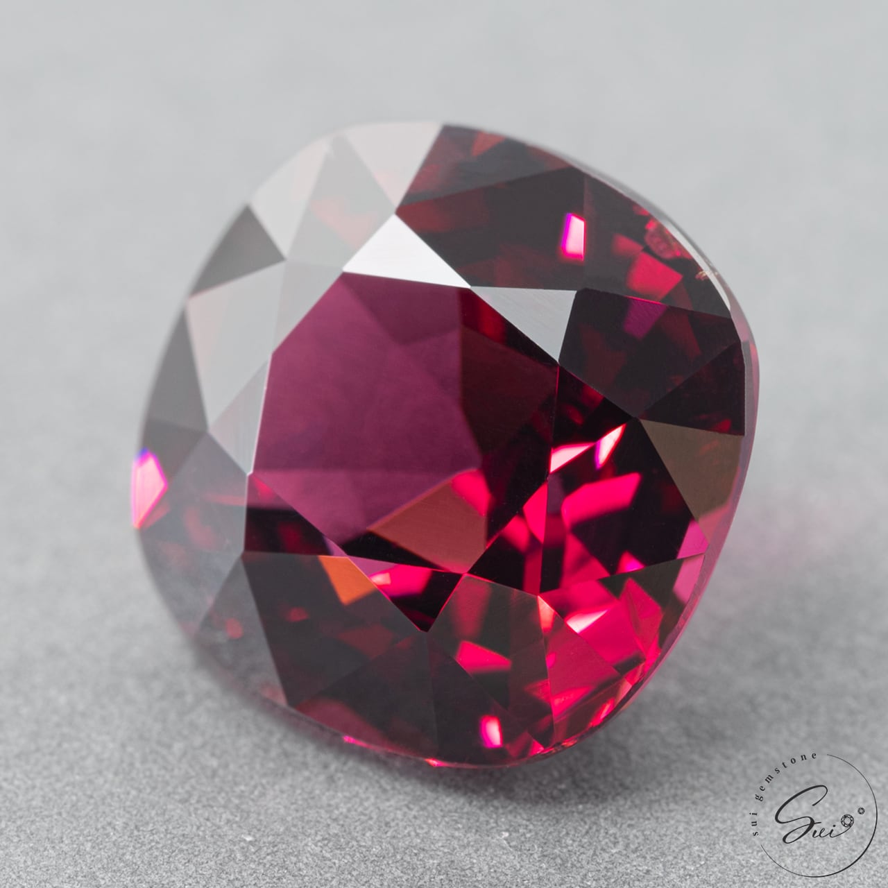 天然 ロードライトガーネット・パープリッシュレッド 4.02ct GLC簡易