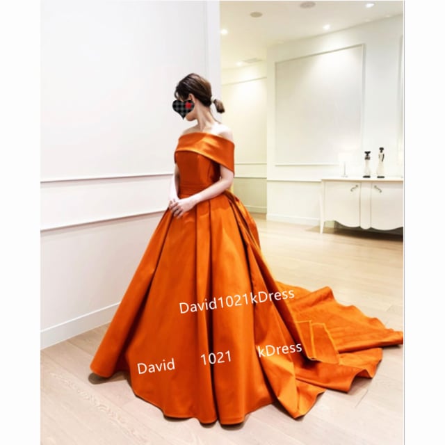 高品質！ ウエディングドレス 取り外しオフショルダー 濃いオレンジ  