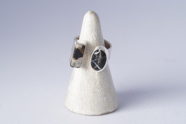 White buffalo Tsugai ring"筆跡"