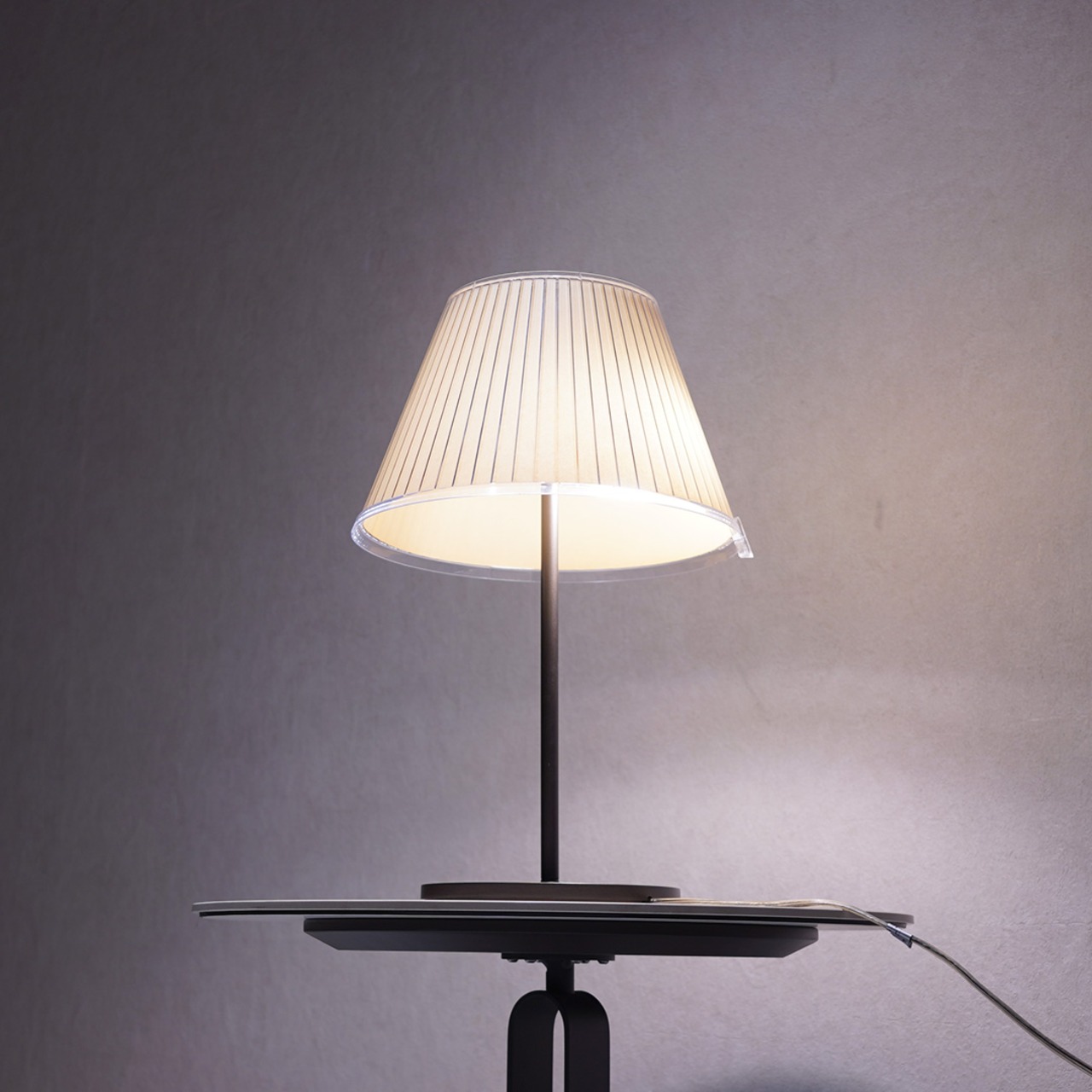Artemide Choose Table lamp / モダン デザイナーズ 照明 アルテミデ チューズ テーブルランプ スタンドライト / 関連:FLOS ヤマギワ