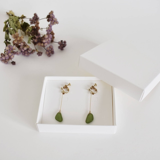 【訳アリ品】アクセサリー用箱 大サイズ 【白ラフ】50枚入 組み立て式 接着不要