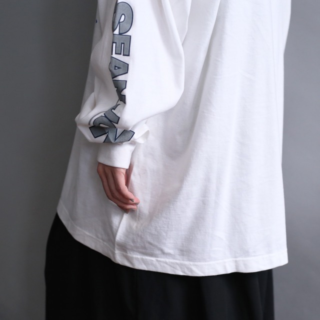 front and sleeve print l/s big long tee
