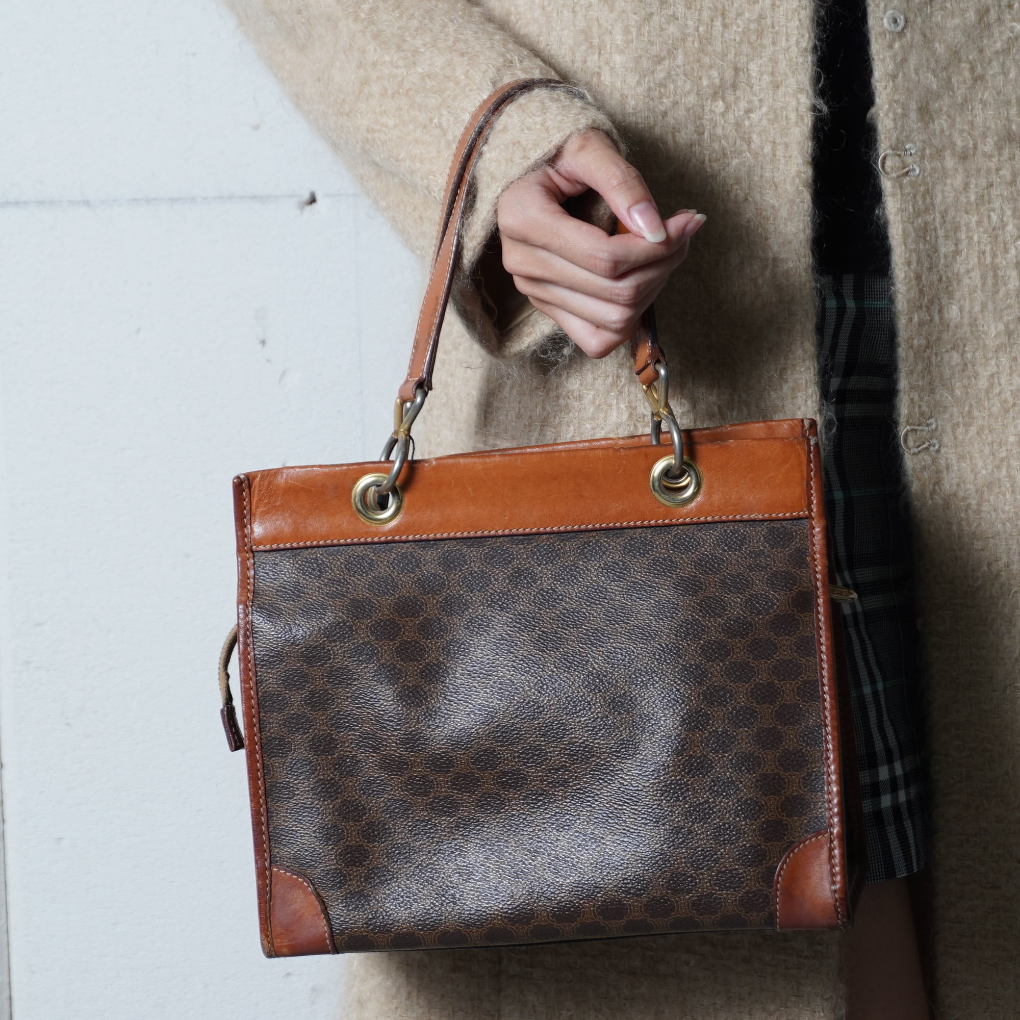 CELINE】セリーヌ ロゴ入マカダム柄レザーハンドバッグ brown | MIXHIVE