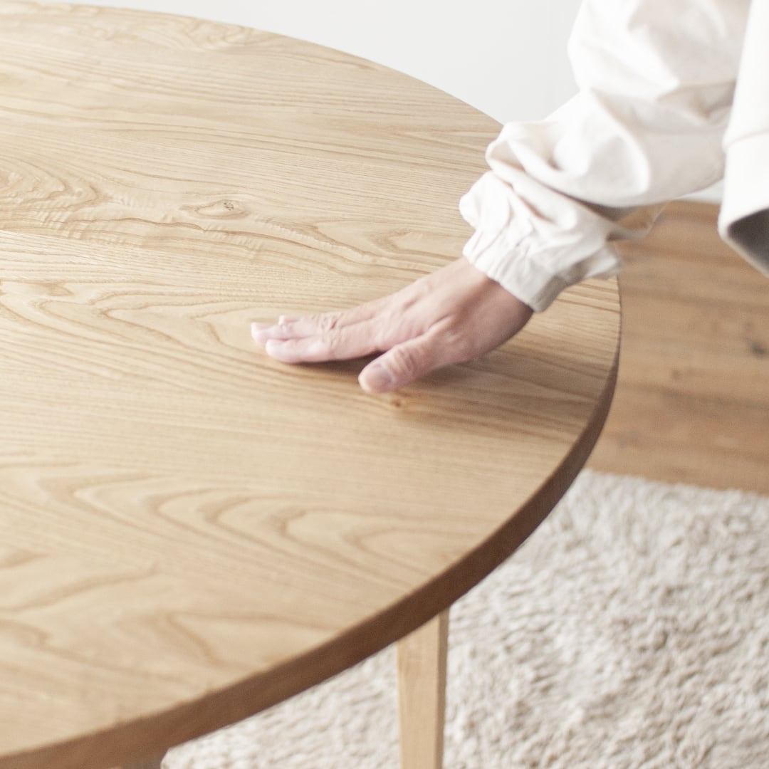 くりの丸いダイニング（直径90cm・国産栗材・2色選択・ウレタン塗装