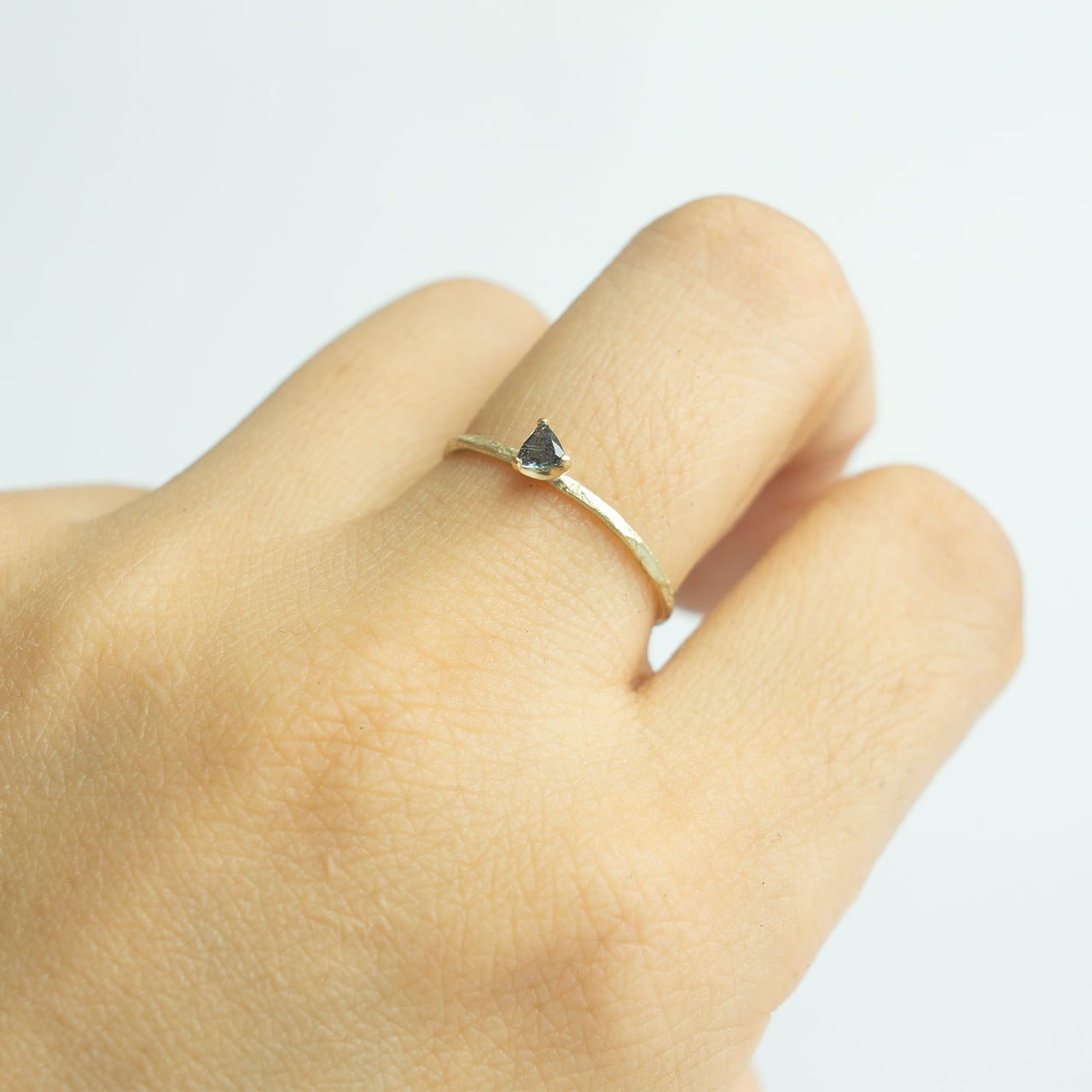 Rock Ring ーベキリーブルーガーネット | Kumiko Taya jewelry