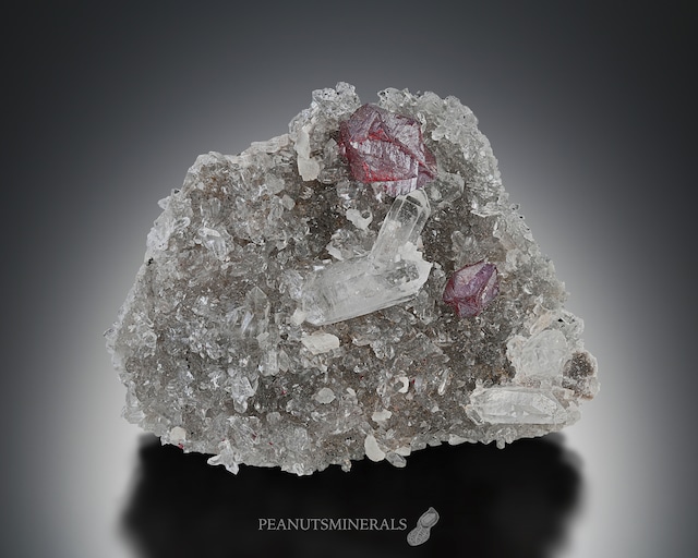 ロードクロサイト / フローロアパタイト / クォーツ【Rhodochrosite with Fluorapatite on Quartz】中国産