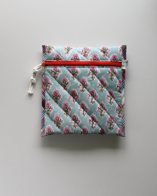 Block quilt Book Sleeve. <Spring in spring.>