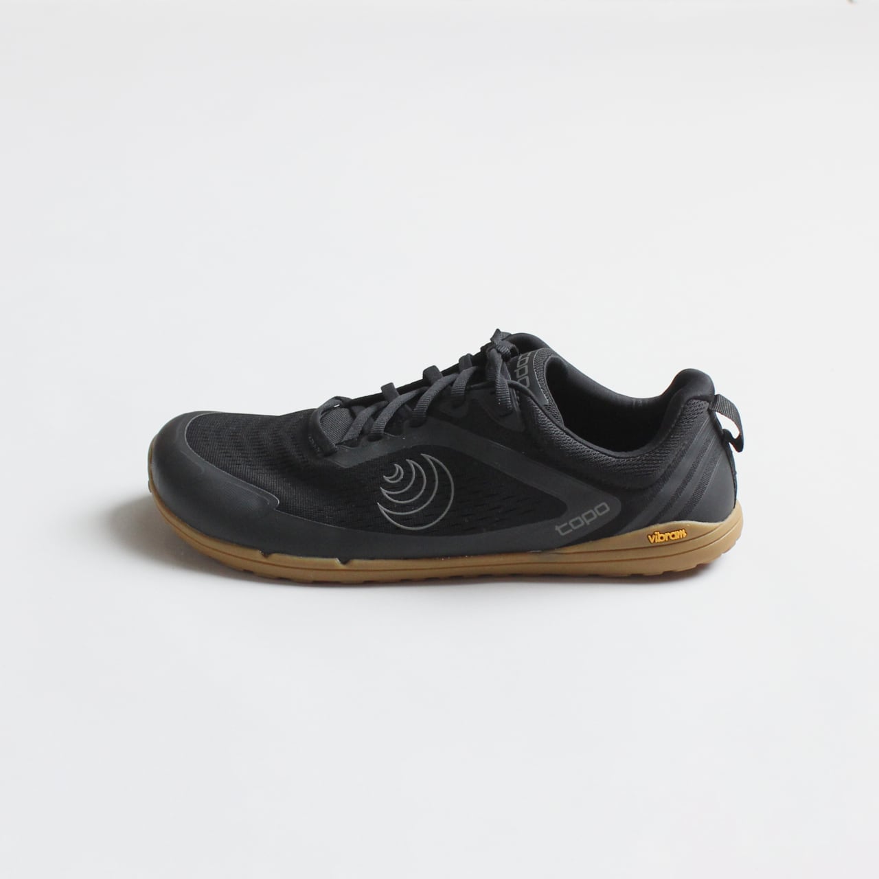 Topo Athletic（トポ アスレチック）CONNECT - Black/Gum - MENS