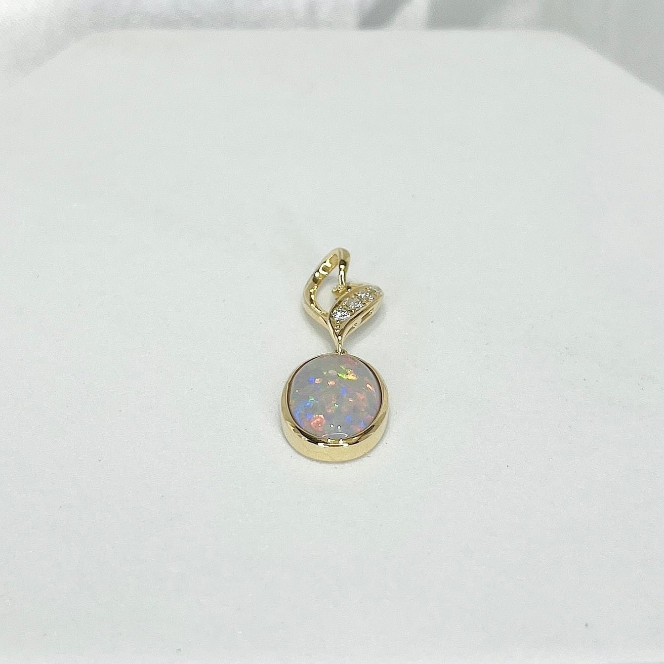 天然ブラックオパール2.79ct 天然ダイヤモンド0.08ct K18YG トップ