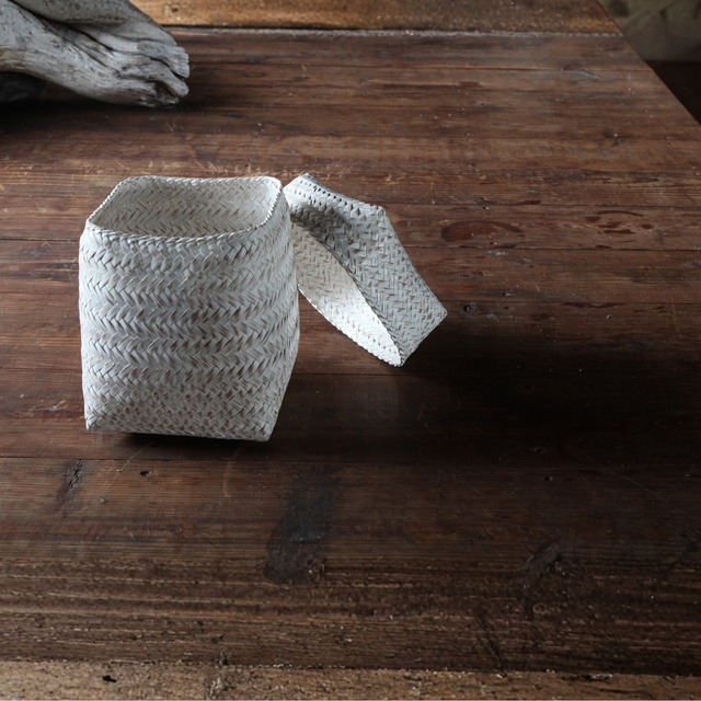 White Bamboo Basket S / Indonesia