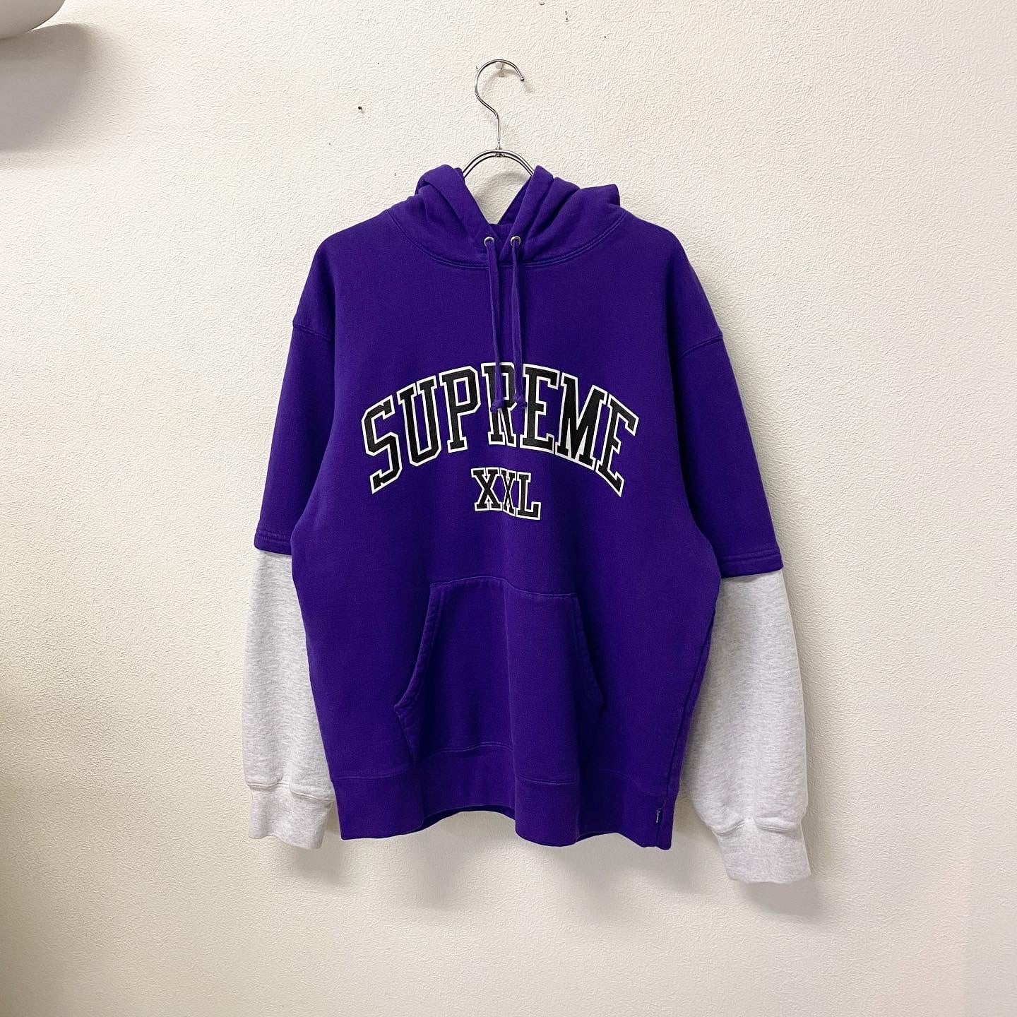 supreme XXL hooded sweatshirt 