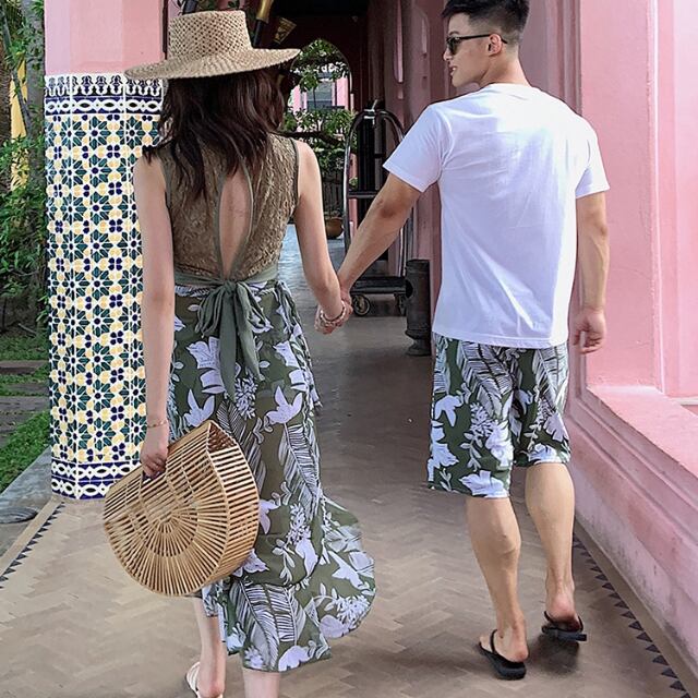 【予約販売】水着 カップル水着 3点セット ペアルック メンズ レディース リーフ柄 花柄 グリーン ビキニ パレオ 海水パンツ ペア水着 恋人 おそろい お揃い M/L/XL/2XL