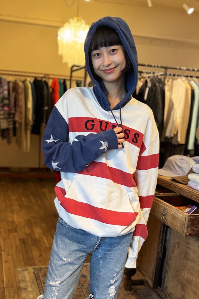 GUESS アメリカンパーカー