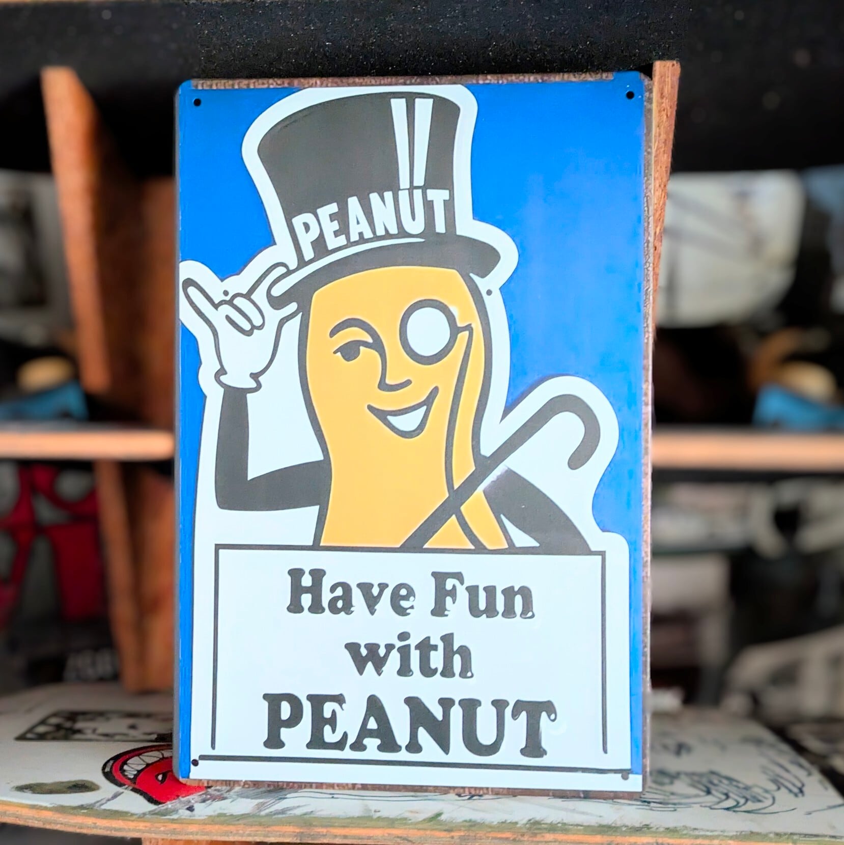 送料無料！ちょうどいいブリキ看板【 Mr.ピーナッツ / Planters 】 METAL SIGN / メタルサイン / ブリキ看板 / サインボード / ビンテージ加工 〚アメリカン雑貨 アメトイ〛