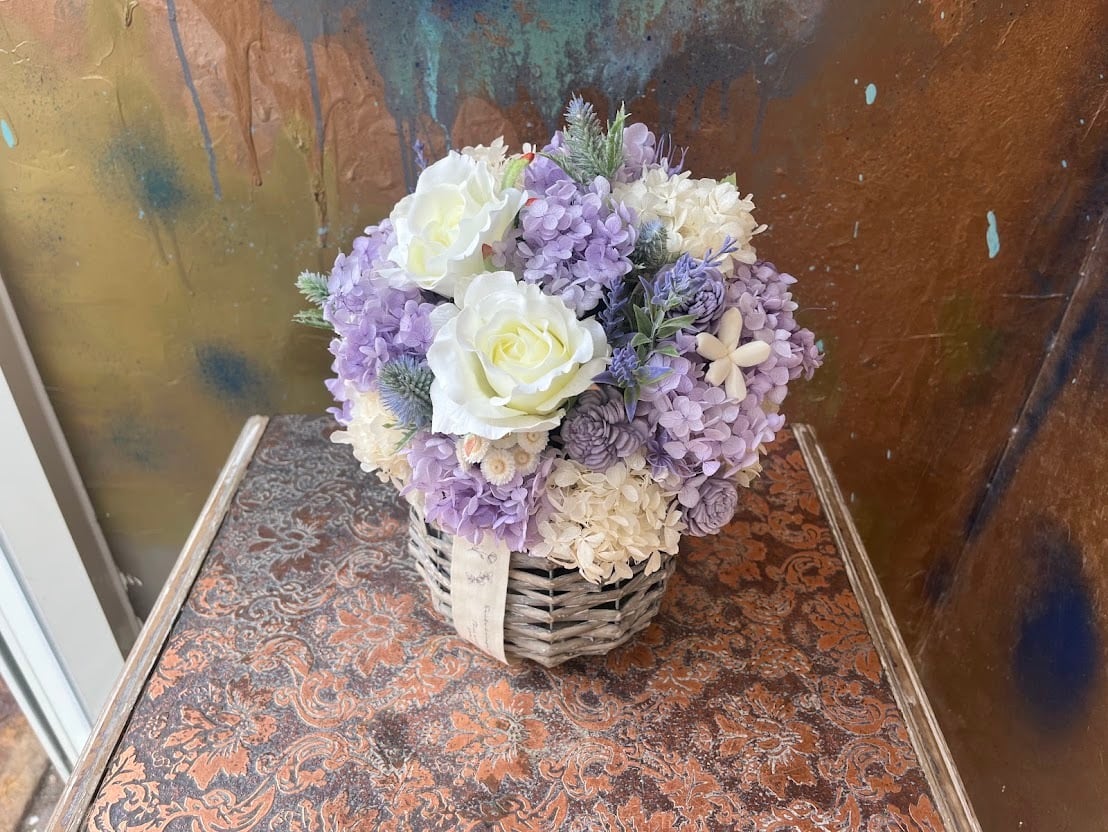 紫ラベンダーの造花アレンジメント 枯れないフラワーアレンジメント「Lilas（リラ）」ラベンダーホワイト