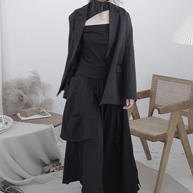 Decolletage cut design tops C0672