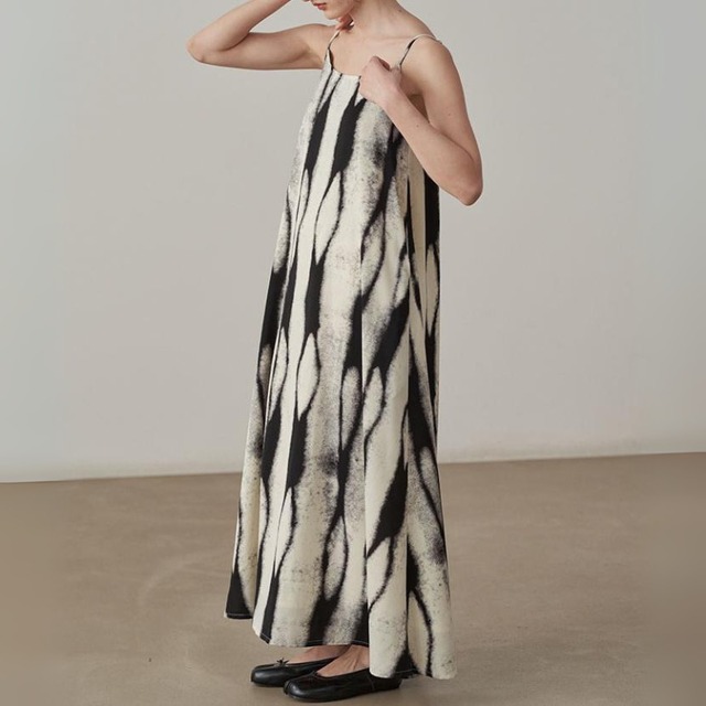 Geometric monotone one piece　V2462