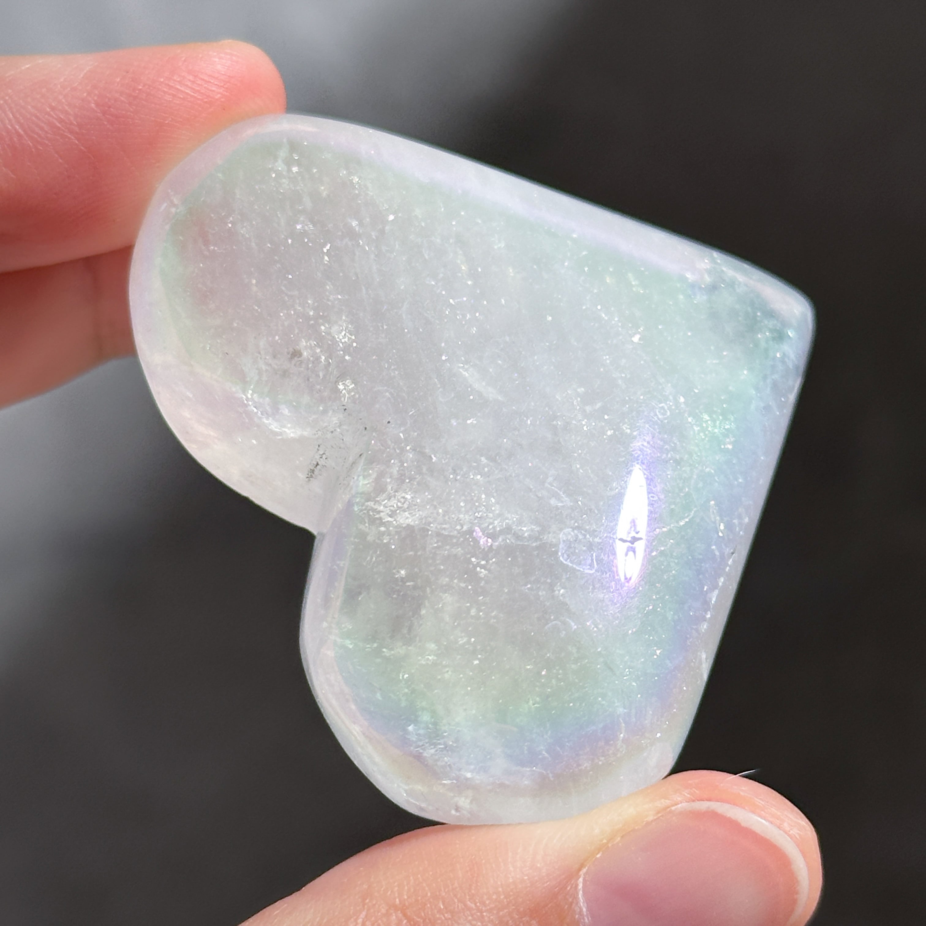 ☘️エンジェルオーラクォーツ❤︎　キラキラ　月様❤️ エンジェルオーラクォーツ ハート61♡ Angel Aura Quartz ♡天然石