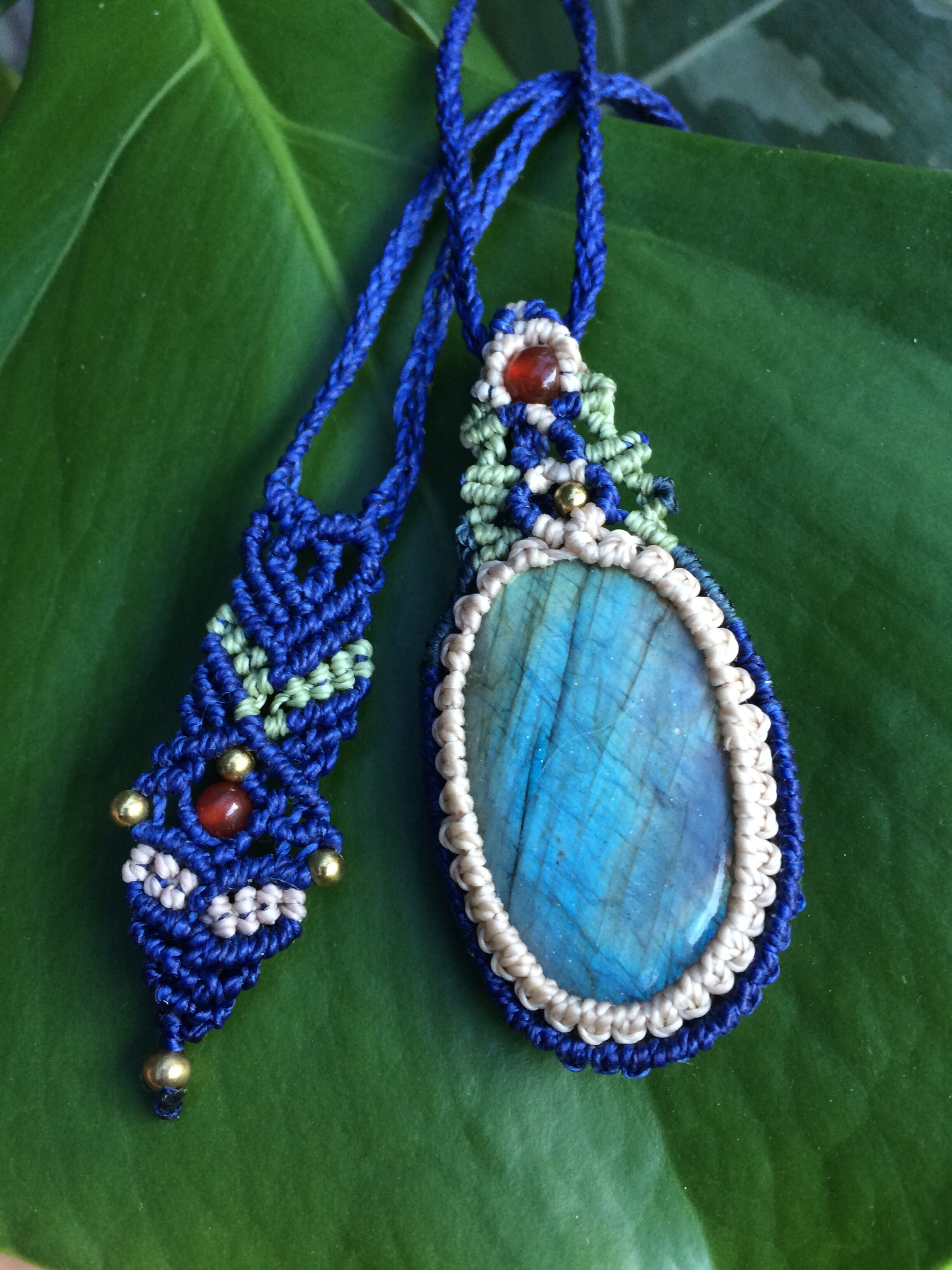 深海ブルー☆ラブラドライトマクラメペンダントネックレス