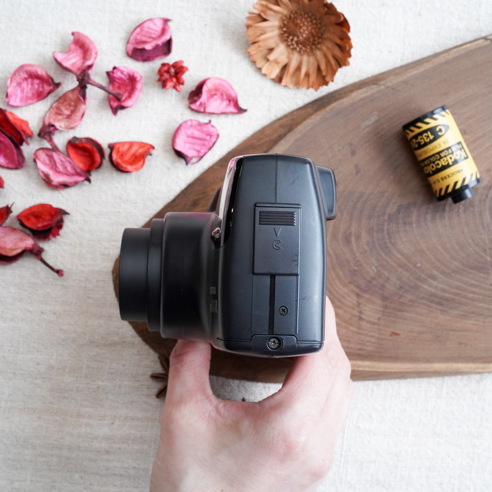 Pentax】zoom 105-R レトロデザインで高機能 | Macha Cameras
