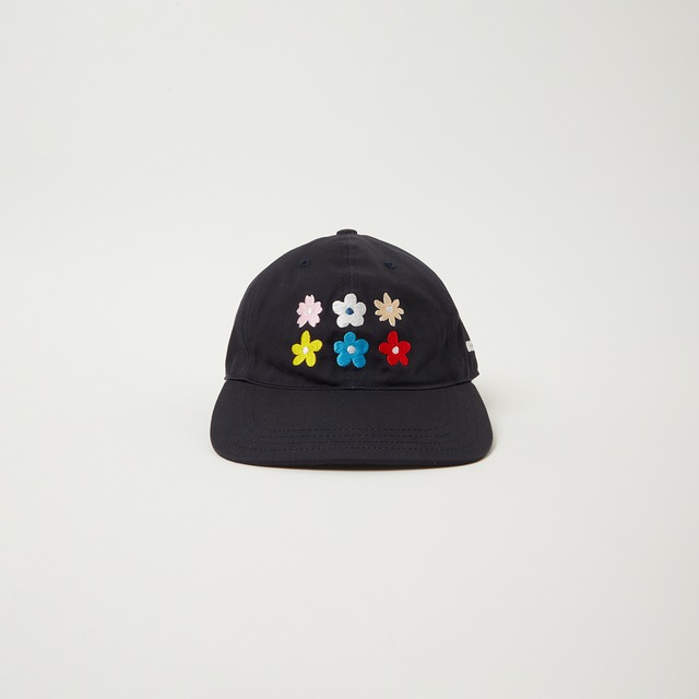 Line Flower Cap